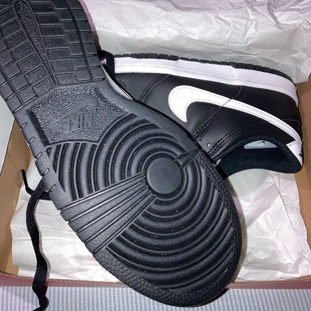 Nike Panda Dunks